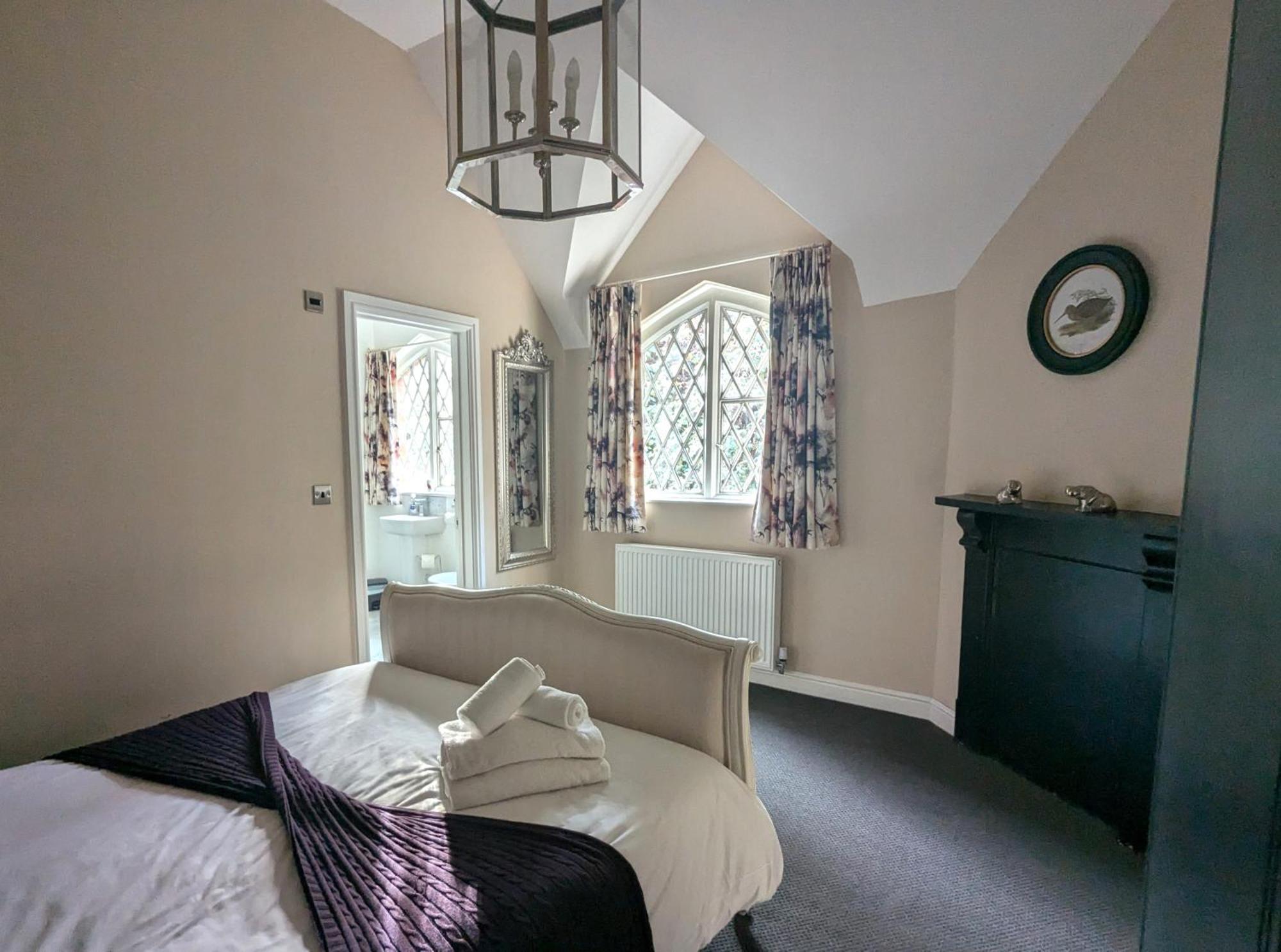 The Coach House Apartment At Cefn Tilla Court, أوسك المظهر الخارجي الصورة