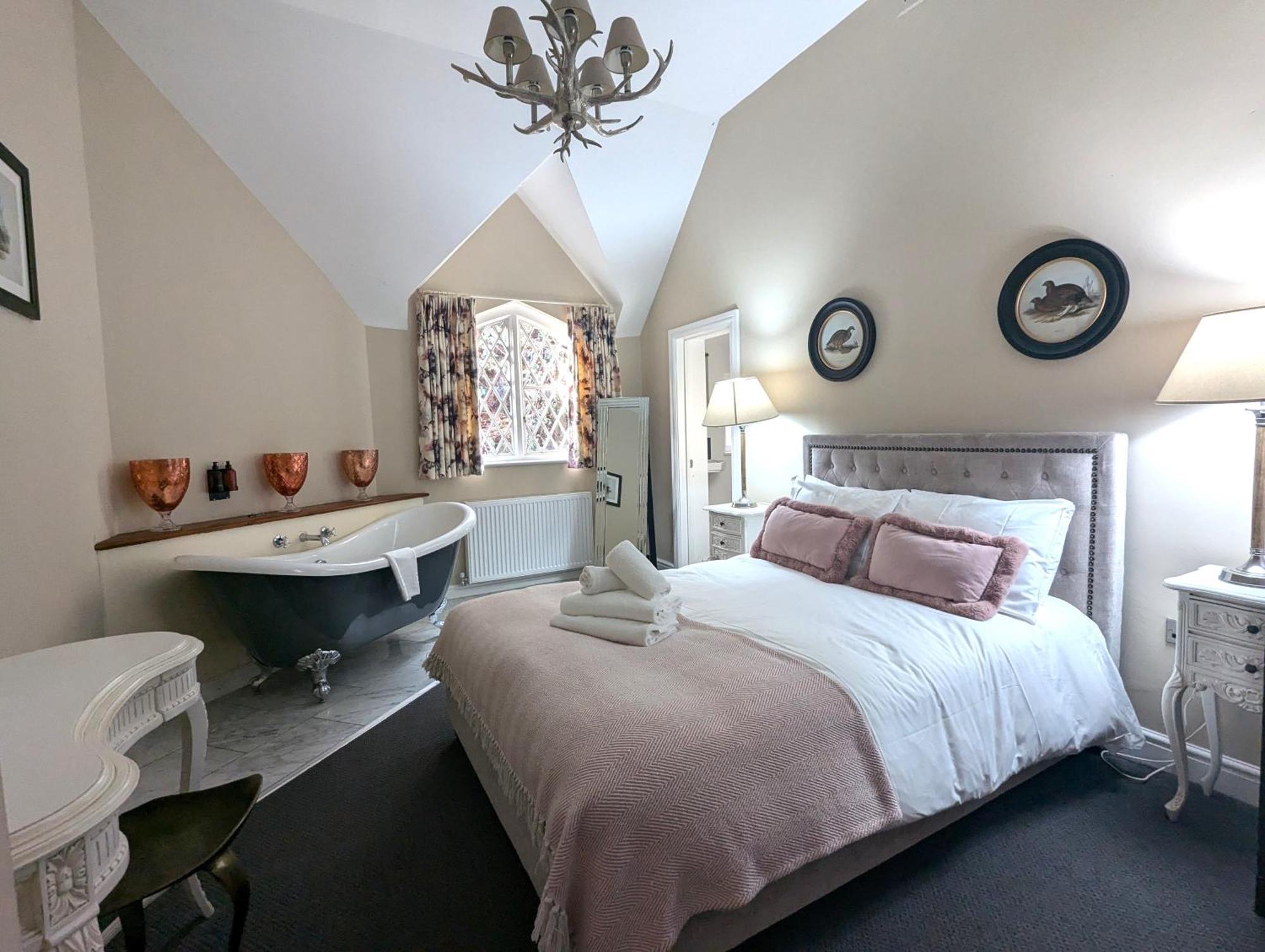 The Coach House Apartment At Cefn Tilla Court, أوسك المظهر الخارجي الصورة