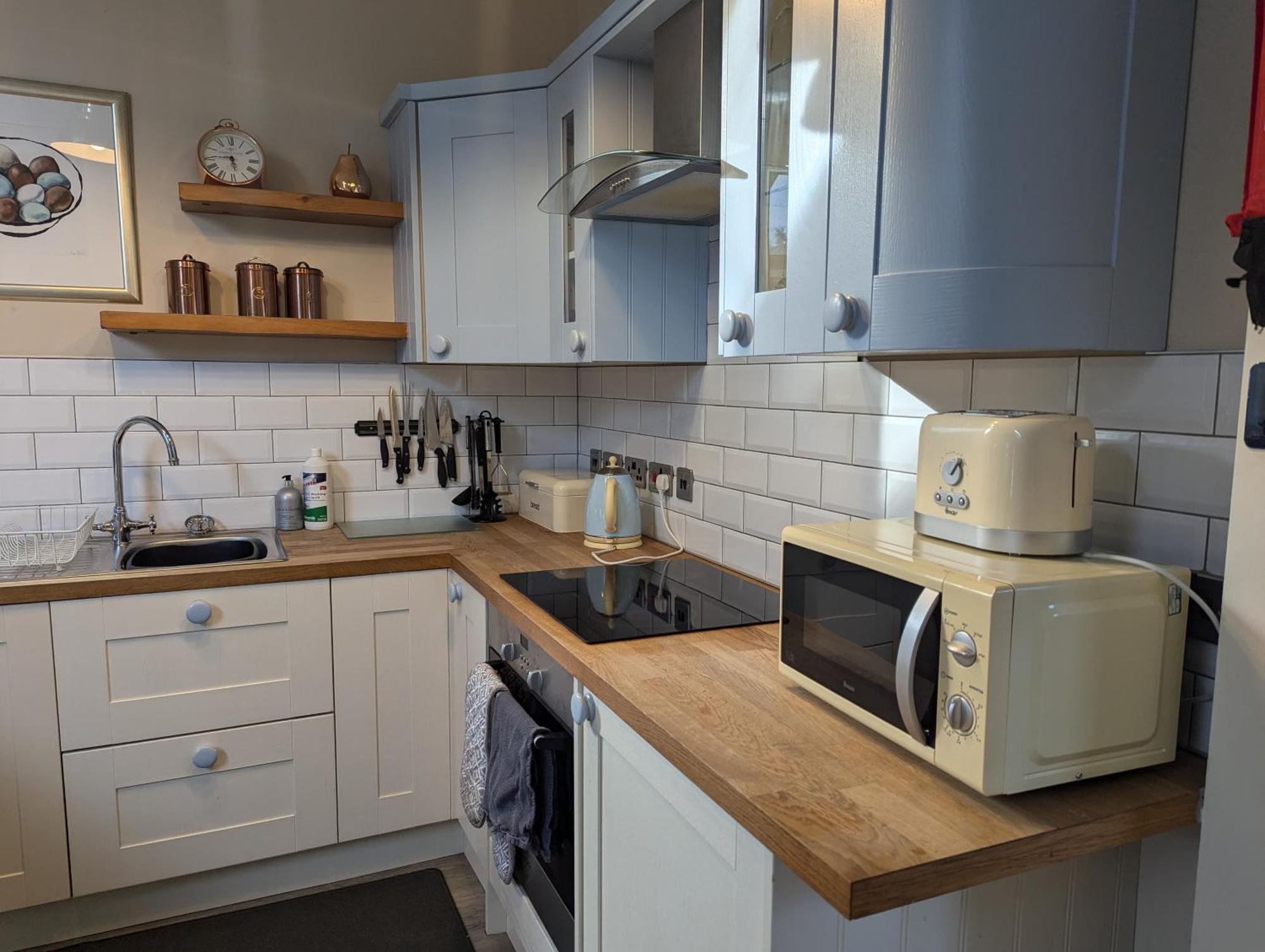 The Coach House Apartment At Cefn Tilla Court, أوسك المظهر الخارجي الصورة